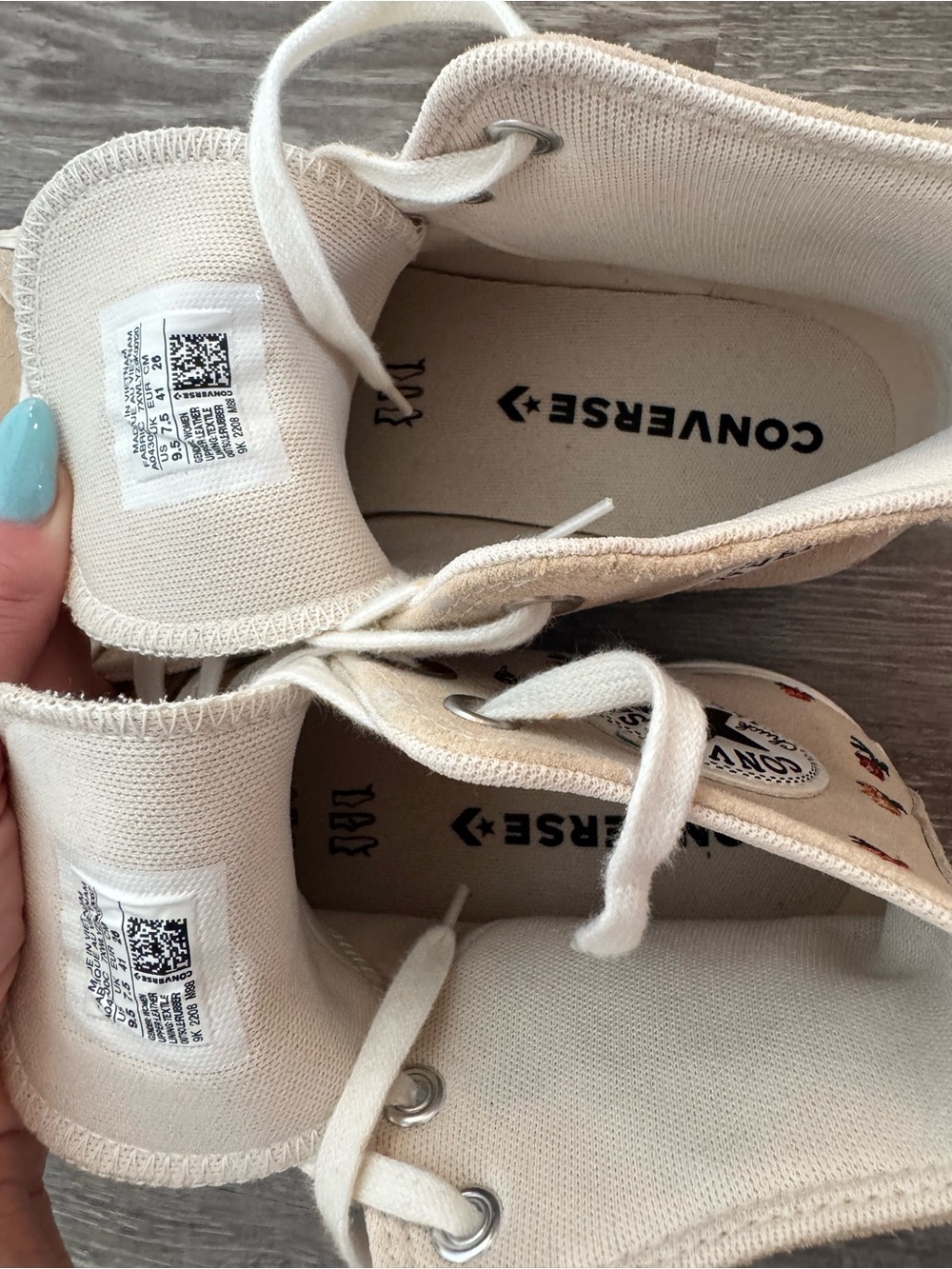 Converse High Top Sneakers in Beige with Tiny Floral Embroidery - Picture 6 of 6